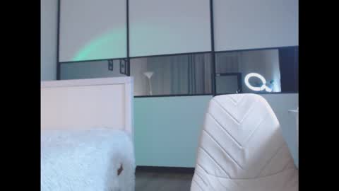 amelinamersi online show from October 16, 8:11 pm