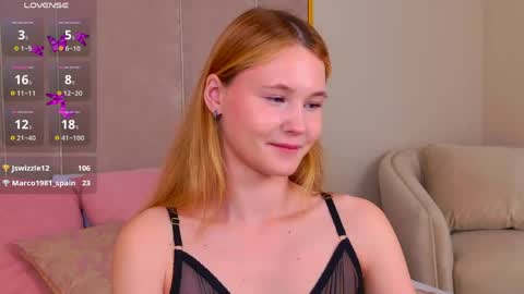 AmeliRoyse online show from May 30, 6:05 pm