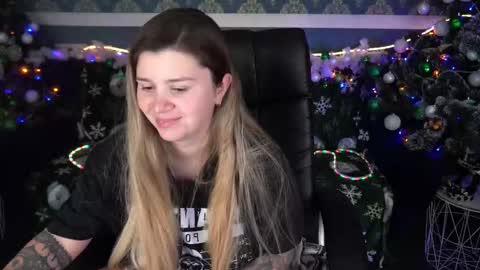 amellymillyy online show from January 6, 5:38 pm