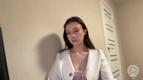 amelyay online show from December 4, 2:41 pm