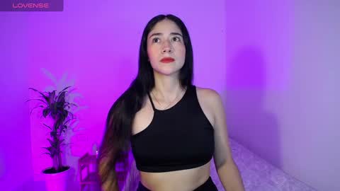 Snapshot of amelycaro chatting on February 17, 3:04 am Amely  online show from February 17, 3:04 am