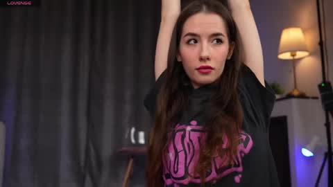 Amy  online show from April 18, 1:52 am