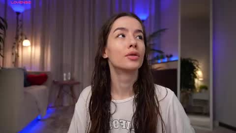 Amy  online show from June 19, 2:05 am