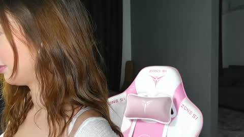 Snapshot of amilia4u chatting on September 25, 8:13 am A online show from September 25, 8:13 am