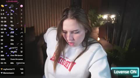 Kate online show from March 6, 6:58 pm