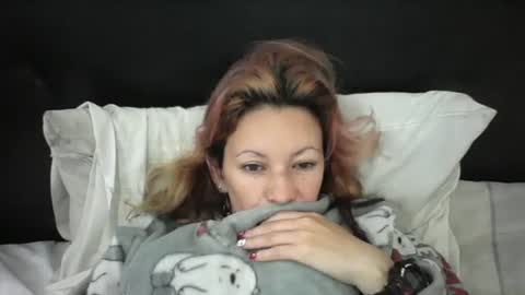 Snapshot of ammber3 chatting on December 27, 11:39 am Paula D online show from December 27, 11:39 am