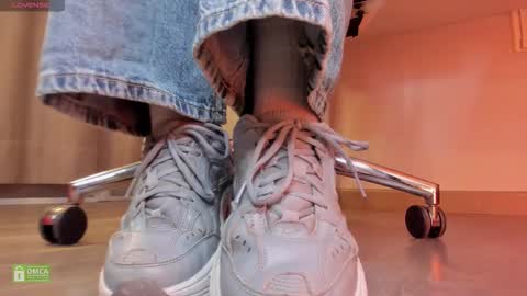 Amelia online show from October 15, 4:15 am