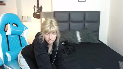 Amnesia online show from November 17, 1:01 pm