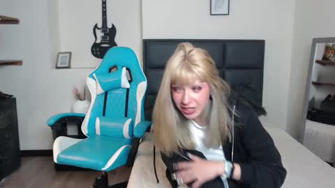 Amnesia online show from November 19, 12:49 pm