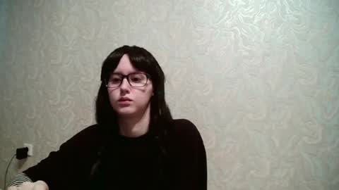 Amomira honeyx online show from June 8, 1:39 am