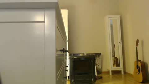 miss unforgettable online show from March 3, 2:54 am