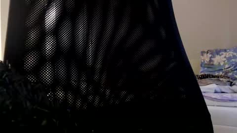 miss unforgettable online show from December 30, 9:05 am