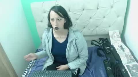 amoremerchmar online show from July 7, 2:58 am