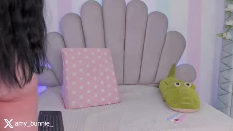 Amy online show from November 23, 8:43 pm