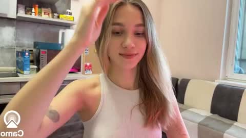 Snapshot of amy_chill chatting on December 16, 11:01 am Amy Chill online show from December 16, 11:01 am