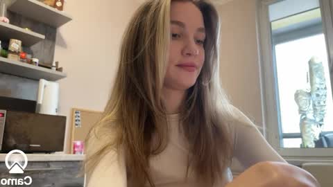 Snapshot of amy_chill chatting on February 9, 8:11 am Amy Chill online show from February 9, 8:11 am