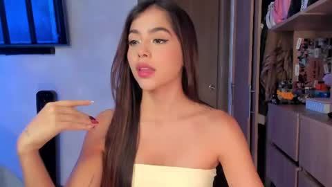 Amy  online show from June 12, 10:51 pm