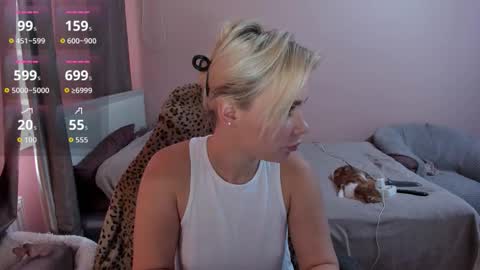 Snapshot of amymilson chatting on September 25, 2:16 pm amymilson online show from September 25, 2:16 pm