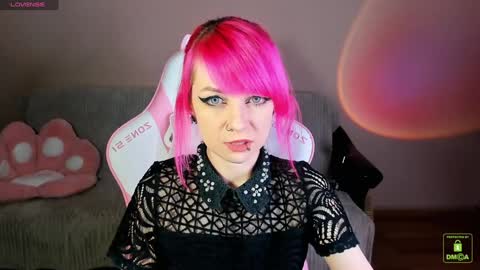 Snapshot of amyrose69 chatting on December 8, 8:58 pm Amy Rose online show from December 8, 8:58 pm