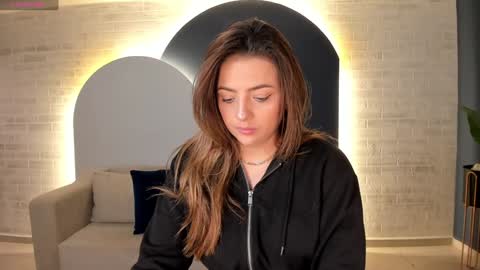    online show from January 6, 9:19 am