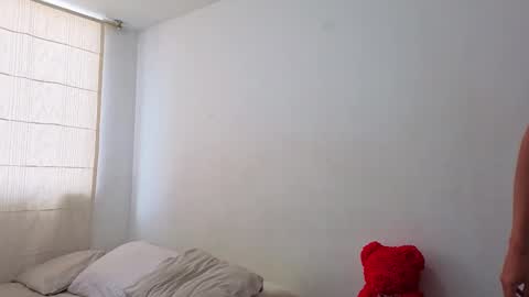 Ana  IG an castillo 1 online show from December 21, 1:04 pm