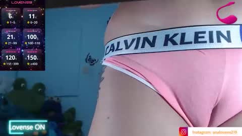 Snapshot of ana_loveee chatting on September 18, 10:03 am Ana lopez - Cameltoe girl online show from September 18, 10:03 am