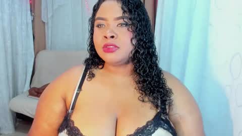 Ana online show from December 3, 11:51 pm