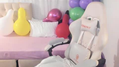 Im anna but you can call me as you want online show from October 25, 10:49 pm