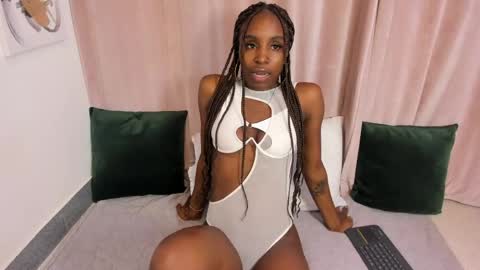 Ana Castillo online show from May 29, 12:03 pm
