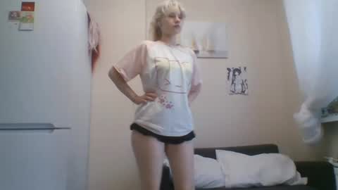 Malvina online show from July 22, 3:24 pm