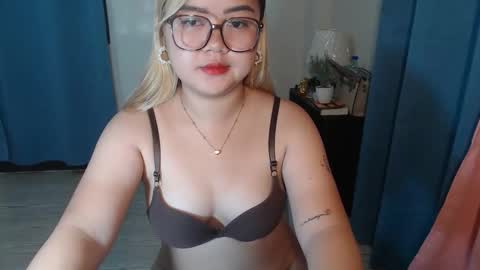 anabelle_pinayx online show from March 7, 7:32 pm