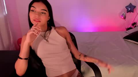 ANABEL WOLF  online show from February 17, 9:43 pm