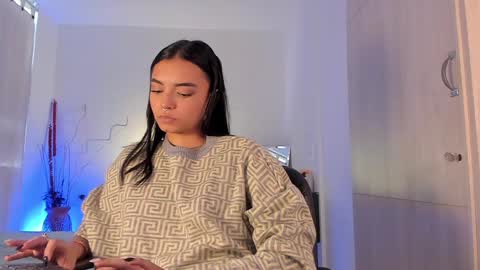 ANABEL WOLF  online show from February 4, 7:55 pm