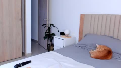 Ana Henao or Annie... Follow me ahenaocb Insta  X online show from September 26, 10:29 pm