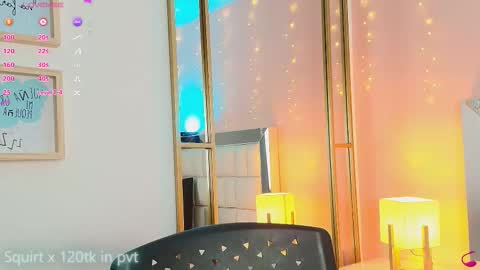 Anahi  online show from February 17, 7:13 pm