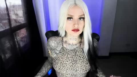 Snapshot of anai_gomez chatting on October 14, 8:11 pm Callme Mistress Ani online show from October 14, 8:11 pm