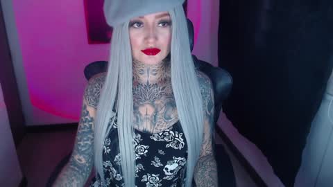 Snapshot of anai_gomez chatting on February 4, 7:33 pm Callme Mistress Ani online show from February 4, 7:33 pm