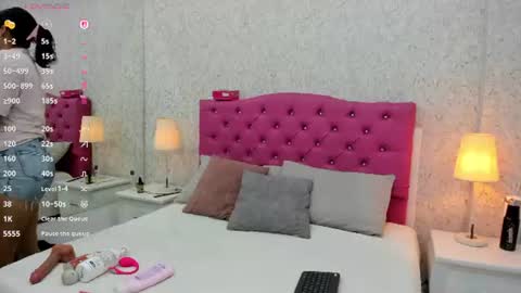 Anais online show from June 24, 7:24 pm