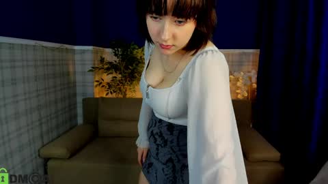 anajonson1 online show from April 8, 10:28 am