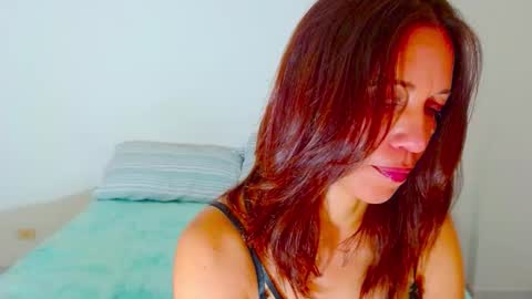 anapereira12 online show from March 7, 8:16 pm