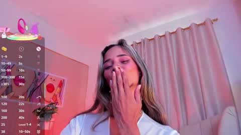 Ana online show from March 6, 7:32 pm