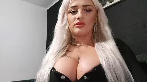 AnastasiaAmore online show from June 12, 9:01 pm