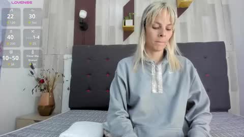 Snapshot of anastasiapriest chatting on September 22, 11:41 am anastasia online show from September 22, 11:41 am