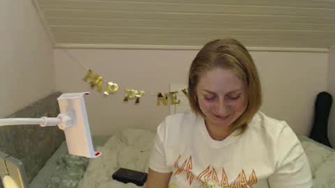 Snapshot of andorphina chatting on January 2, 7:29 pm Andorphin online show from January 2, 7:29 pm