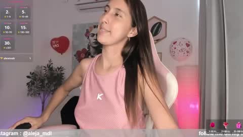 Snapshot of andre_sky_ chatting on February 9, 8:13 pm A l e online show from February 9, 8:13 pm