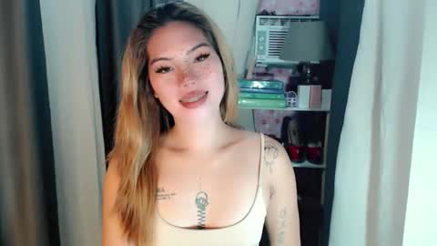 andrea06121998 online show from June 3, 4:34 pm