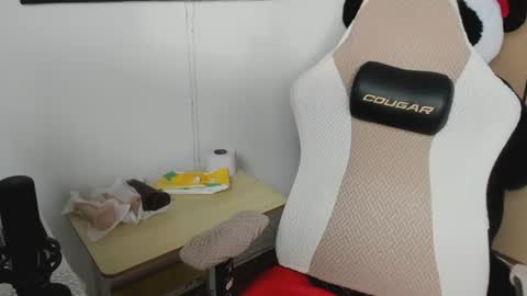 andrea_bonnie online show from July 11, 10:32 pm