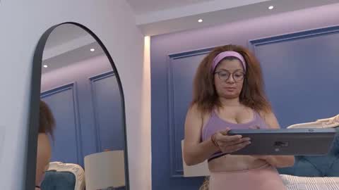 andrea_cortez55 online show from June 11, 12:46 pm