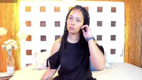 Andrea Zoelins online show from April 12, 2:42 pm