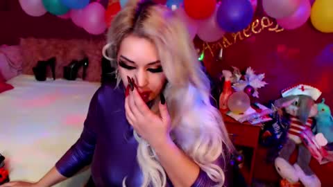 Snapshot of andreeajj chatting on December 11, 6:42 pm andreeajj online show from December 11, 6:42 pm